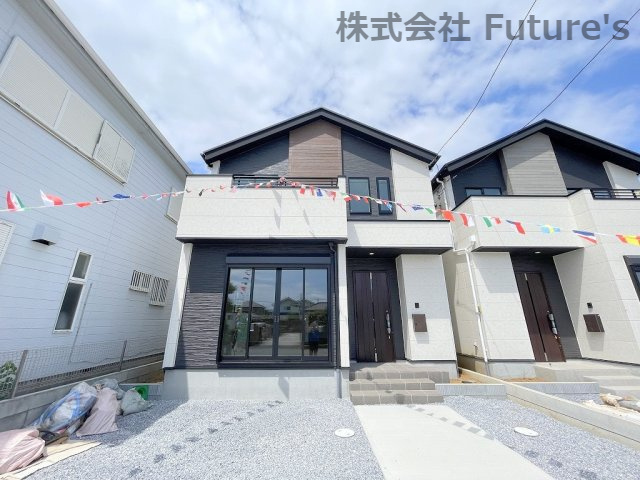 吉川市中野　新築戸建　全2棟　1号棟の外観|南道路×前面道路8.8ｍで日当たり良好な立地です