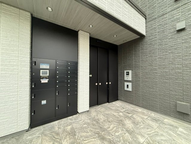 エルベ グランデュールのエントランス|オートロック付きのマンションです♪