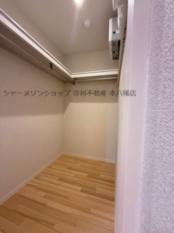 エルベ グランデュールの収納|洋室5.0帖のウォーククローゼット♪
