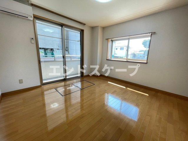ルパンハウスの居間・リビング|高崎、前橋、伊勢崎エリアのお部屋探しはエンドスケープまで！お客様の理想お聞かせ下さい♪