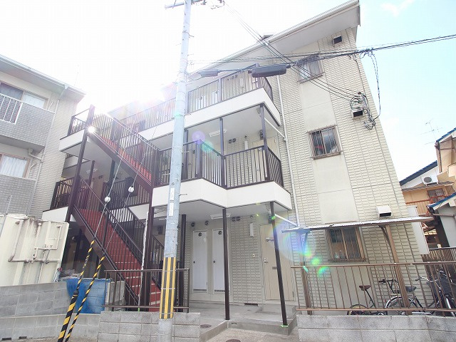 クレールコートA棟の外観