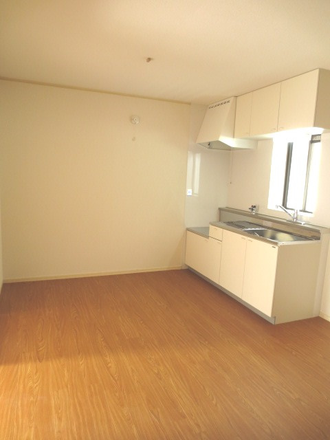 クレールコートA棟の居間・リビング