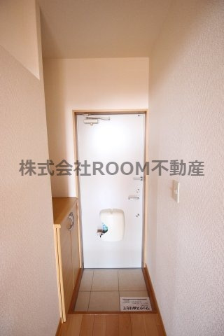 ラ・メール吉尾の玄関|明るい玄関です