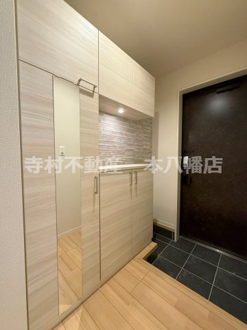 エルベ グランデュールの玄関|玄関には大型シューズBOX♪