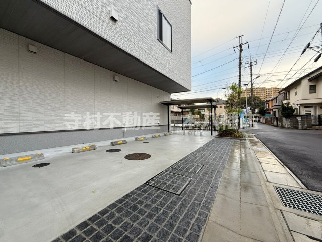 エルベ グランデュールの駐車場|駐車場。現在、空き区画が御座います♪