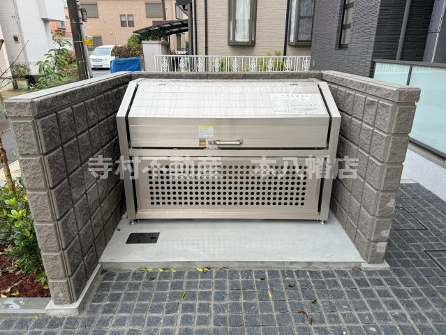 エルベ グランデュールのその他共用部分|共用部にはゴミストッカーを設置♪