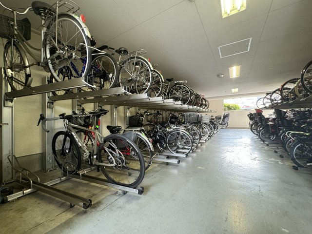 キャナルパーク東京ベイの駐車場|管理の行き届いた駐輪場です♪