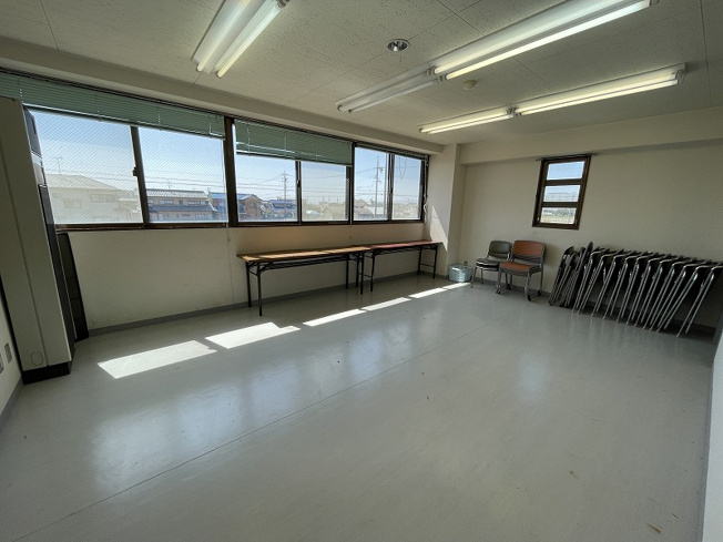 【その他共用部分】 | 一宮市萩原町　売元社員寮 | ２階のミーティングスペース