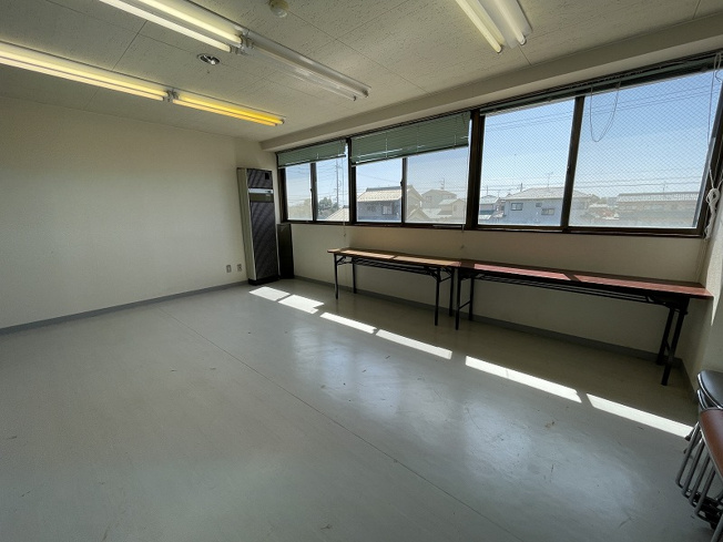 【その他共用部分】 | 一宮市萩原町　売元社員寮 | ２階のミーティングスペース