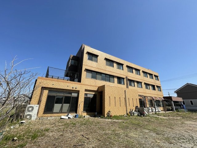 【外観】 | 一宮市萩原町　売元社員寮 | 鉄筋コンクリート造の３階建てです！