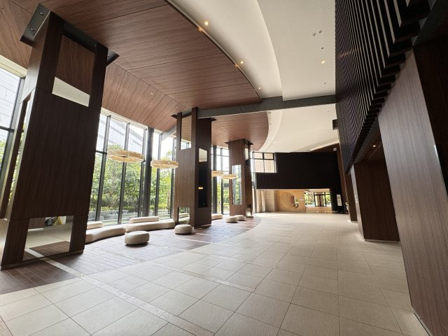 パークタワー東雲のエントランス|高級感あるエントランスホール