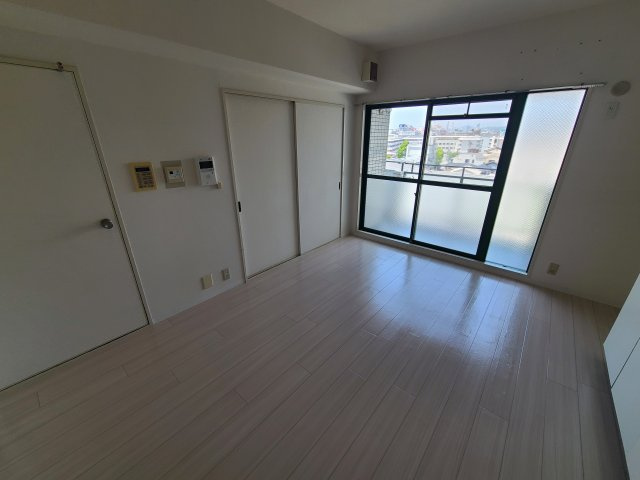 ダンディライオン住吉川の居間・リビング