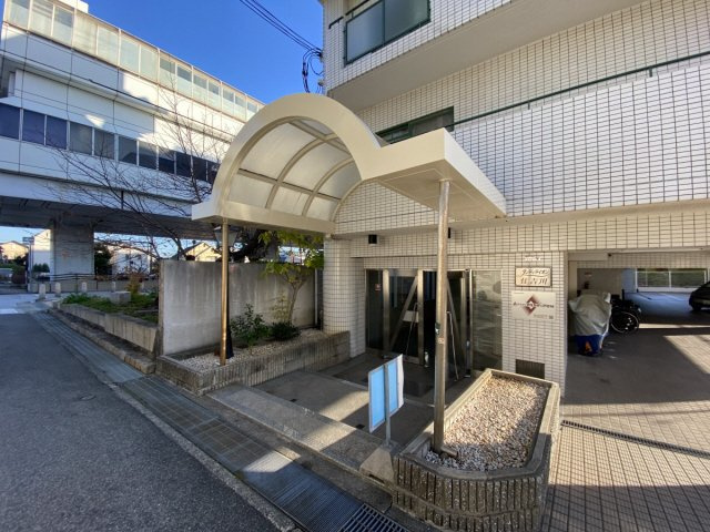 ダンディライオン住吉川のエントランス