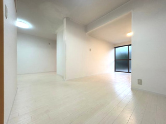 【居間・リビング】 | 川西市下加茂1丁目テラスハウス