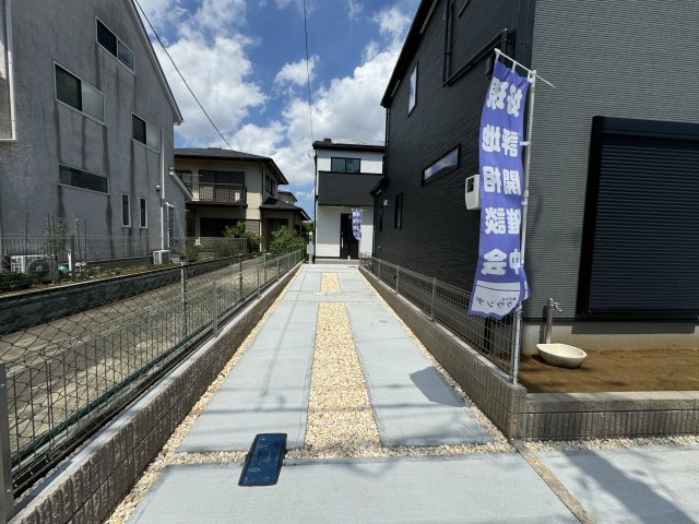 松戸市常盤平６丁目新築戸建【常盤平第二小学校：4分】の駐車場|2号棟駐車スペース・縦列2台駐車可