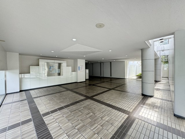 東建ニューハイツ元加賀のエントランス