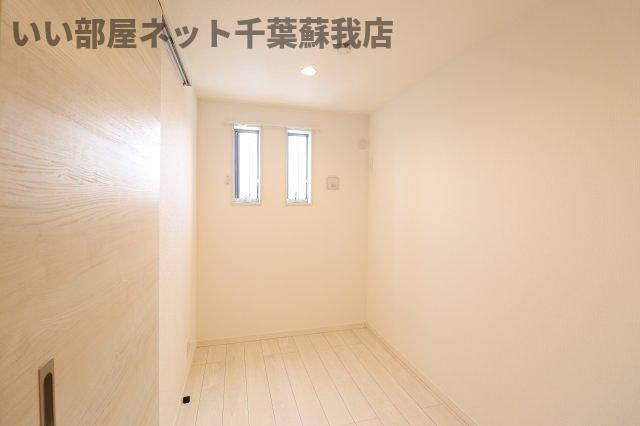 REGALEST浜野の洋室|落ち着いた色調の洋室です