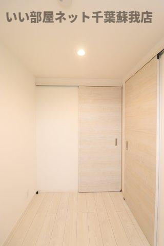 REGALEST浜野の洋室|落ち着いた色調の洋室です