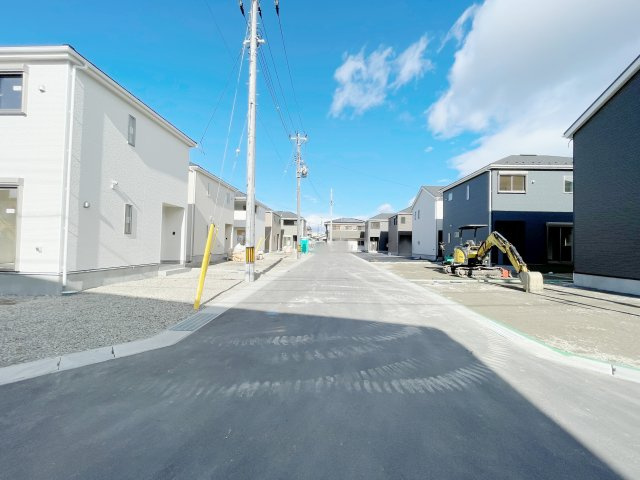 郡山市昭和第8　Cradle garden　全10棟の前面道路含む現地写真