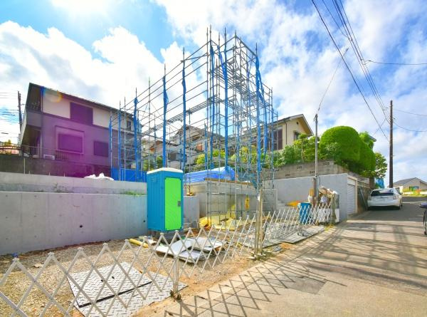 横浜市旭区万騎が原の新築一戸建の外観|閑静な住宅地でゆったりとお過ごし頂けます。
お気軽にお問合せ下さい！