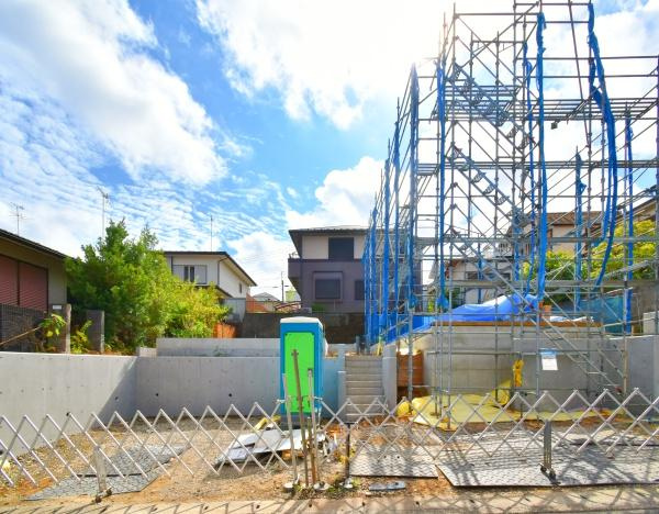 横浜市旭区万騎が原の新築一戸建の前面道路含む現地写真|周辺環境も合わせてご案内させて頂きます！
お気軽にお問い合わせ下さい！