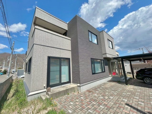 石山1条8丁目の外観