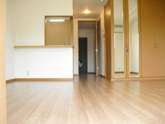 【居間・リビング】 | ファームハウス・ヒーロー | 洋室