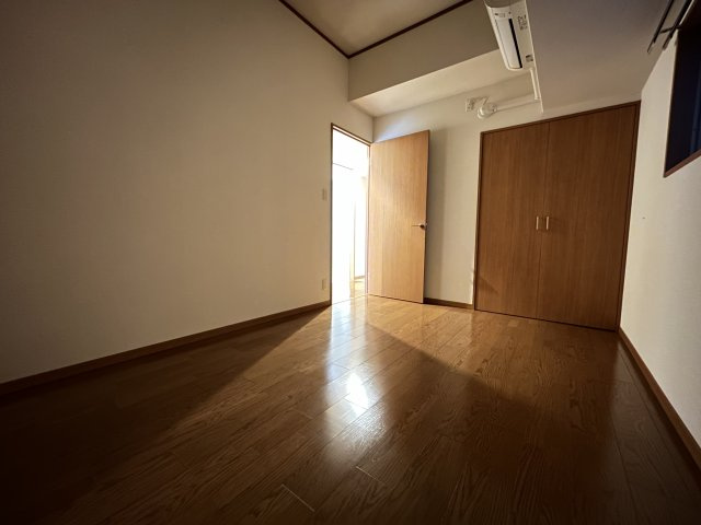 【寝室】ウイング宝町サード 