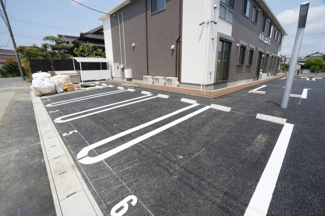 【駐車場】