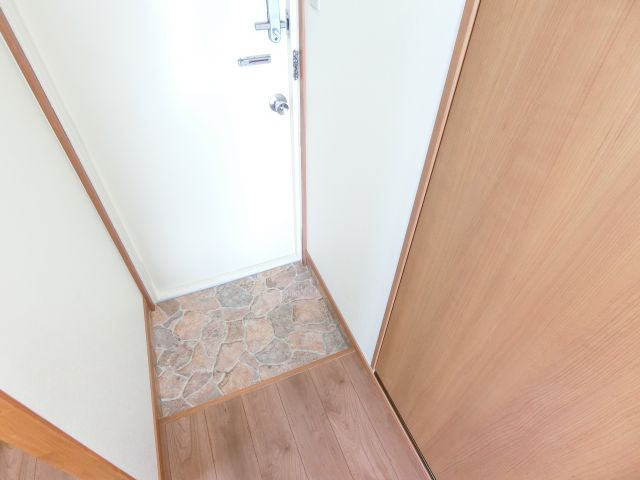 ラ・グレース金剛の玄関