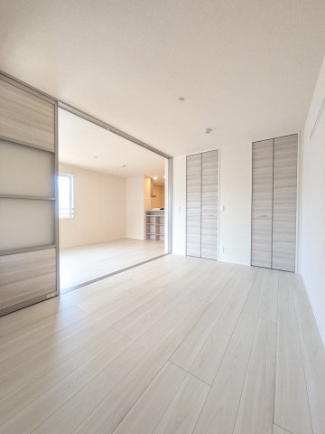 リベルタの洋室