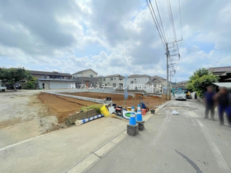 【前面道路含む現地写真】