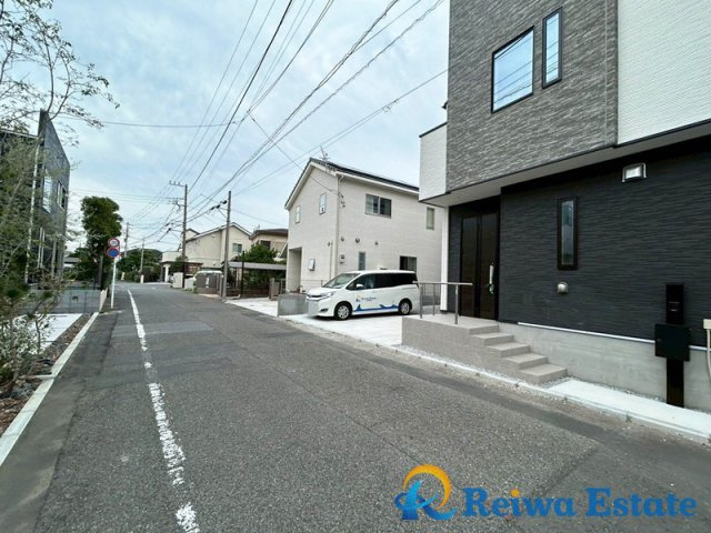 新築戸建　藤沢市辻堂東海岸3丁目の前面道路含む現地写真