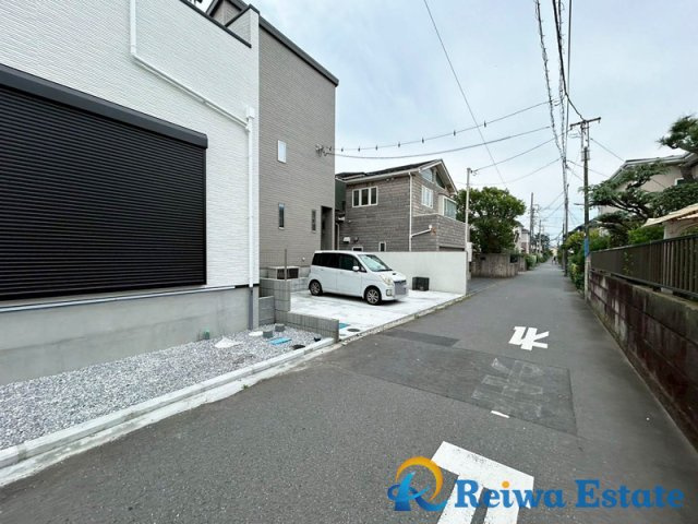 新築戸建　藤沢市辻堂東海岸3丁目の前面道路含む現地写真