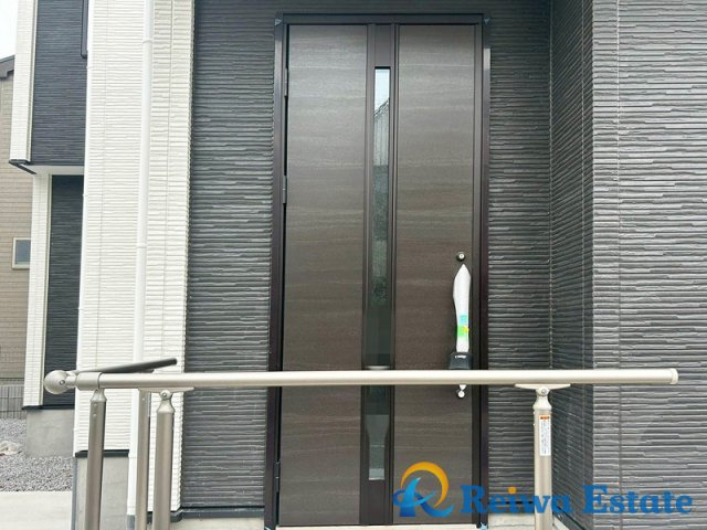 新築戸建　藤沢市辻堂東海岸3丁目の玄関