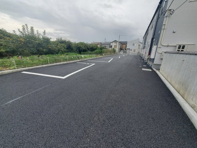リーブルファイン春日部増富の駐車場