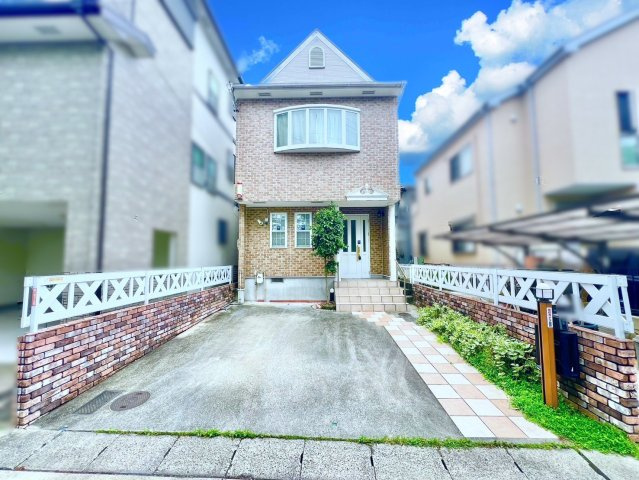 名東区香流三丁目戸建の前面道路含む現地写真