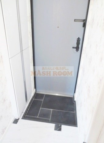 THE　OXFORD　FLATの玄関