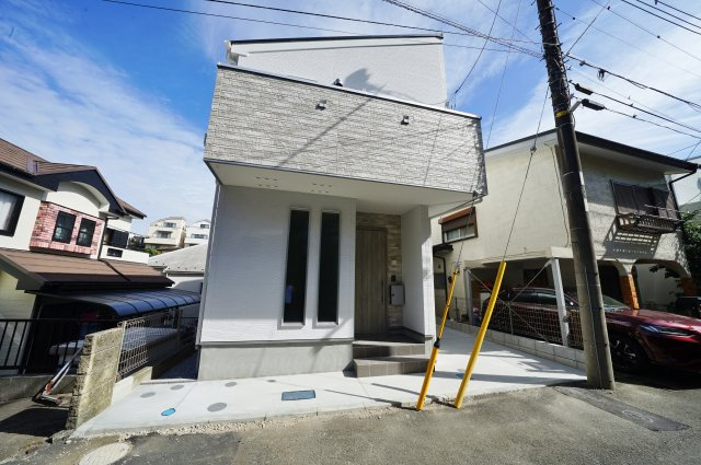 【横浜市旭区二俣川2-45-3新築戸建て】★仲介手数料無料★（二俣川小学校・万騎が原中学校）の外観