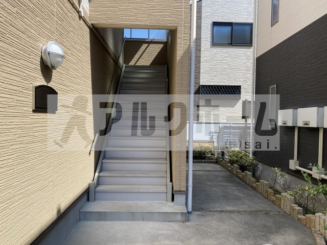 アムールC棟のエントランス