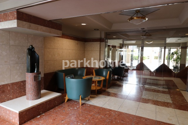 アルファステイツ桟橋通りのロビー