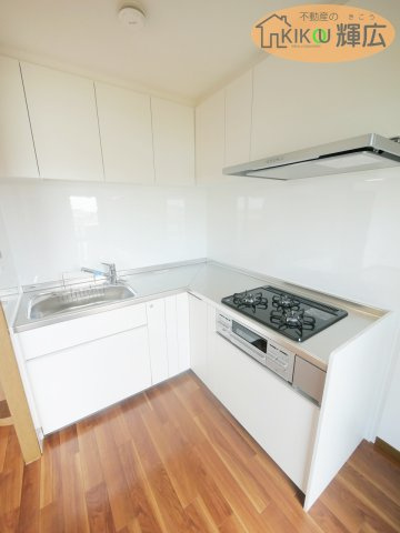【内装】 | プレステージ明石大久保Ⅴ　3階 | キッチン新調済です。