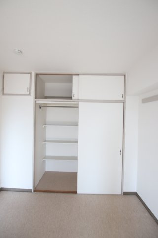 イーストヒル町屋の収納