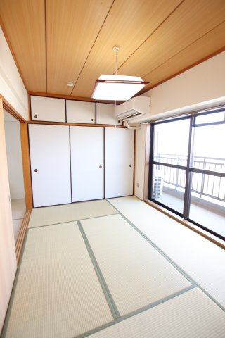 イーストヒル町屋の和室