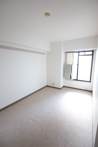 イーストヒル町屋の洋室