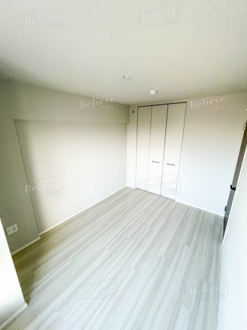 アインス鳥飼の寝室|クローゼット付の寝室です☆