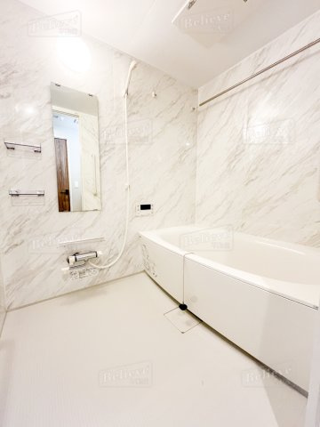 アインス鳥飼の浴室|追い焚き・浴室乾燥機付きのお風呂です♪