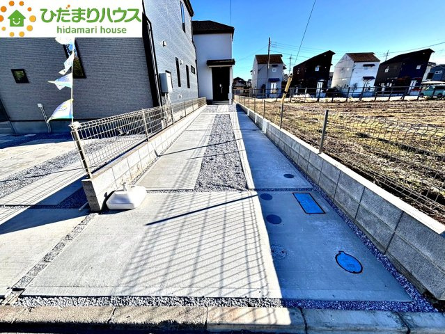 上尾市上　23期　新築一戸建て　グラファーレ　02の駐車場|2台駐車可能です！		
