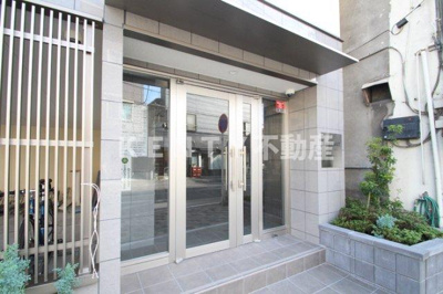 【エントランス】 | エスタシオン ＭＴ | 清潔なエントランスです