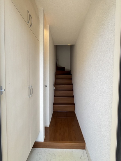【玄関】Ｓｕｎｎｙ　Ｆｌａｔ　ＹＡＳＵＤＡⅡ